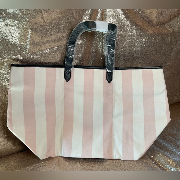 Victoria’s Secret tote - Picture 4 of 4